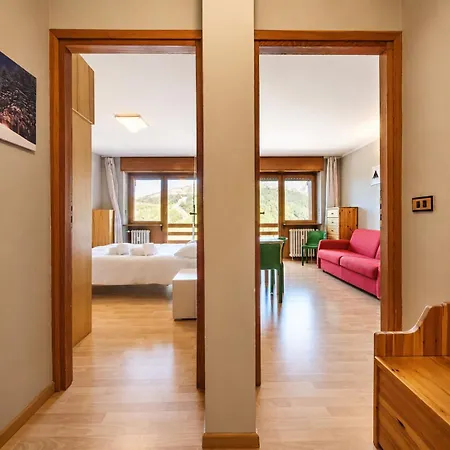 Appartement Hostdomus - Color Sestrières
